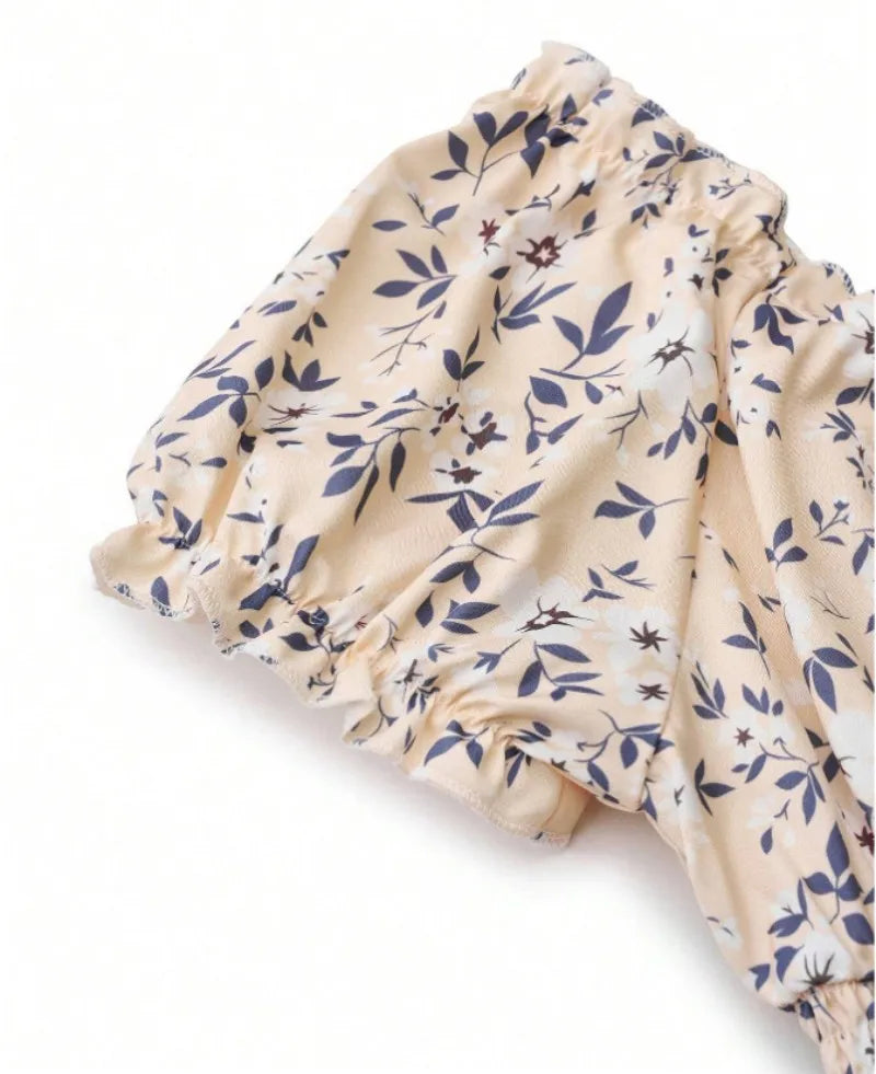 Vintage floral dress with fluffy cuffs and pleated waist cinching, suitable for women's summer beach wear and summer parties